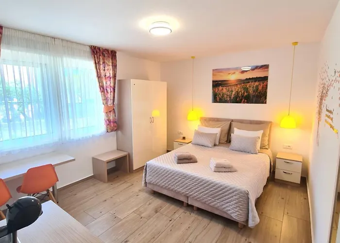 Guest house Coloured Split