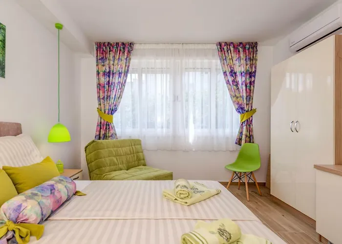 Guest house Coloured Split